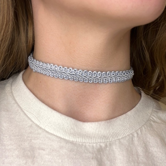 Source Unknown Jewelry - Baby blue threaded/woven pattern choker necklace with silver clasp